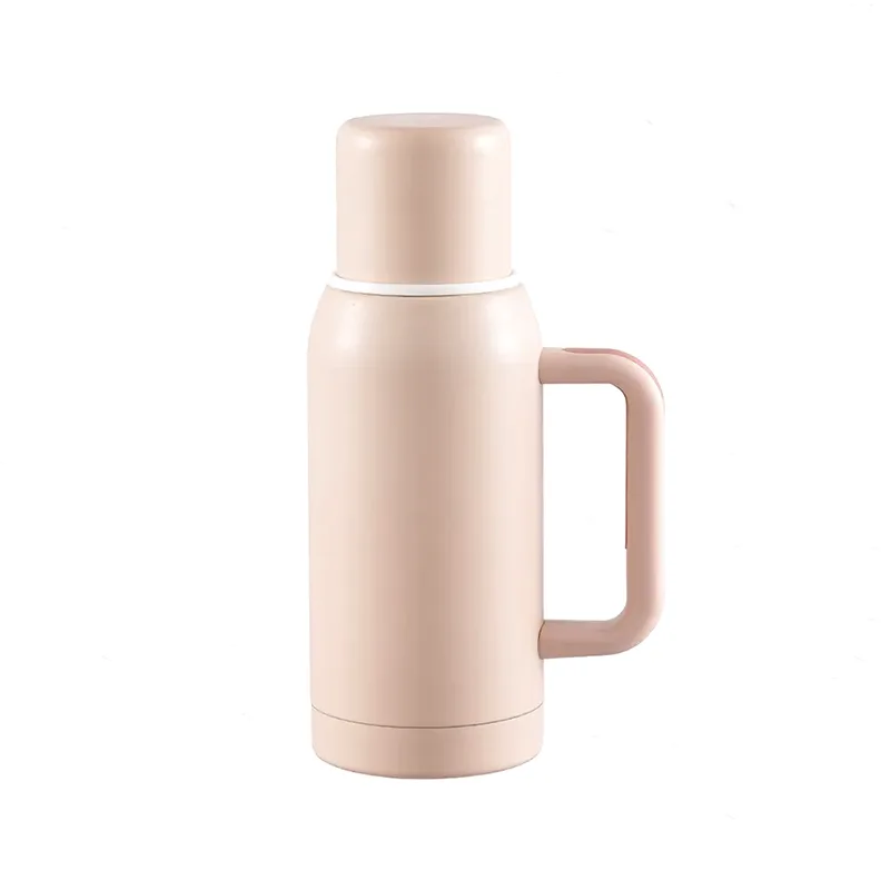 How Are Travel Bottles Changing the Modern Hydration Market?